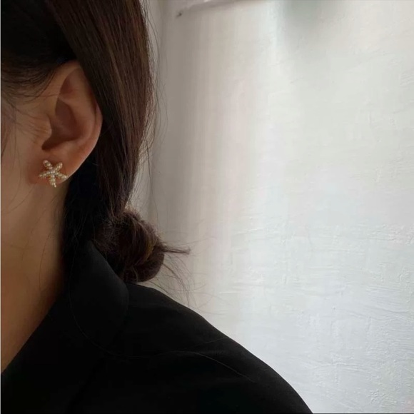 Starfish Pearl Stud Earrings‎ - Picture 5 of 6